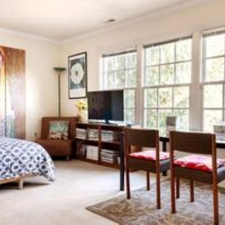 Free Parking On A Private St., Minutes To Georgetown, Medstar Hospital, Georgetown University And More Washington Extérieur photo